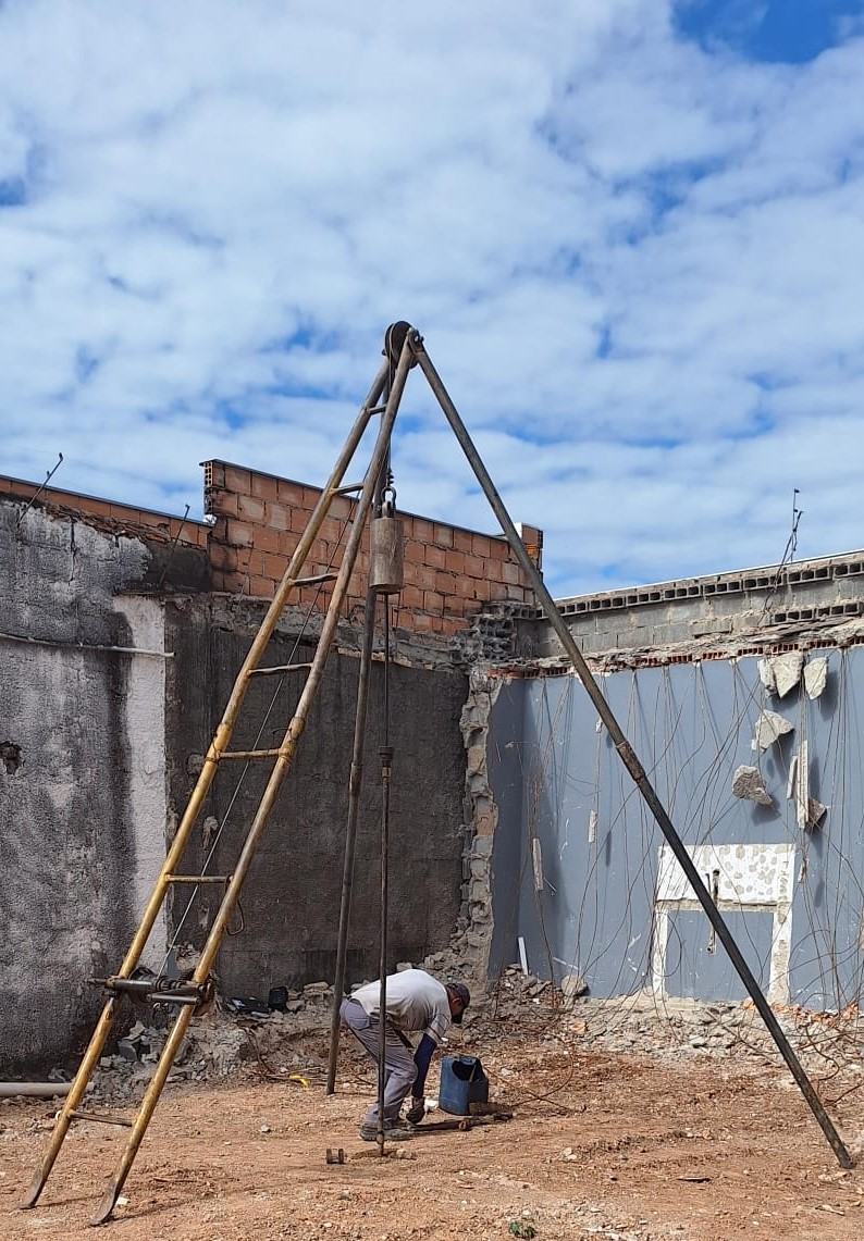 Sondagem SPT em terreno residencial em reforma